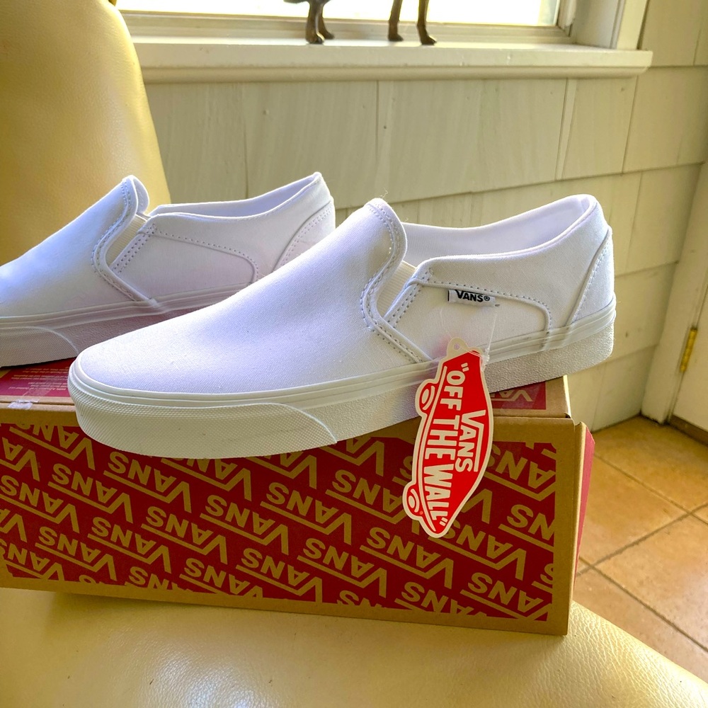 New tags on Vans